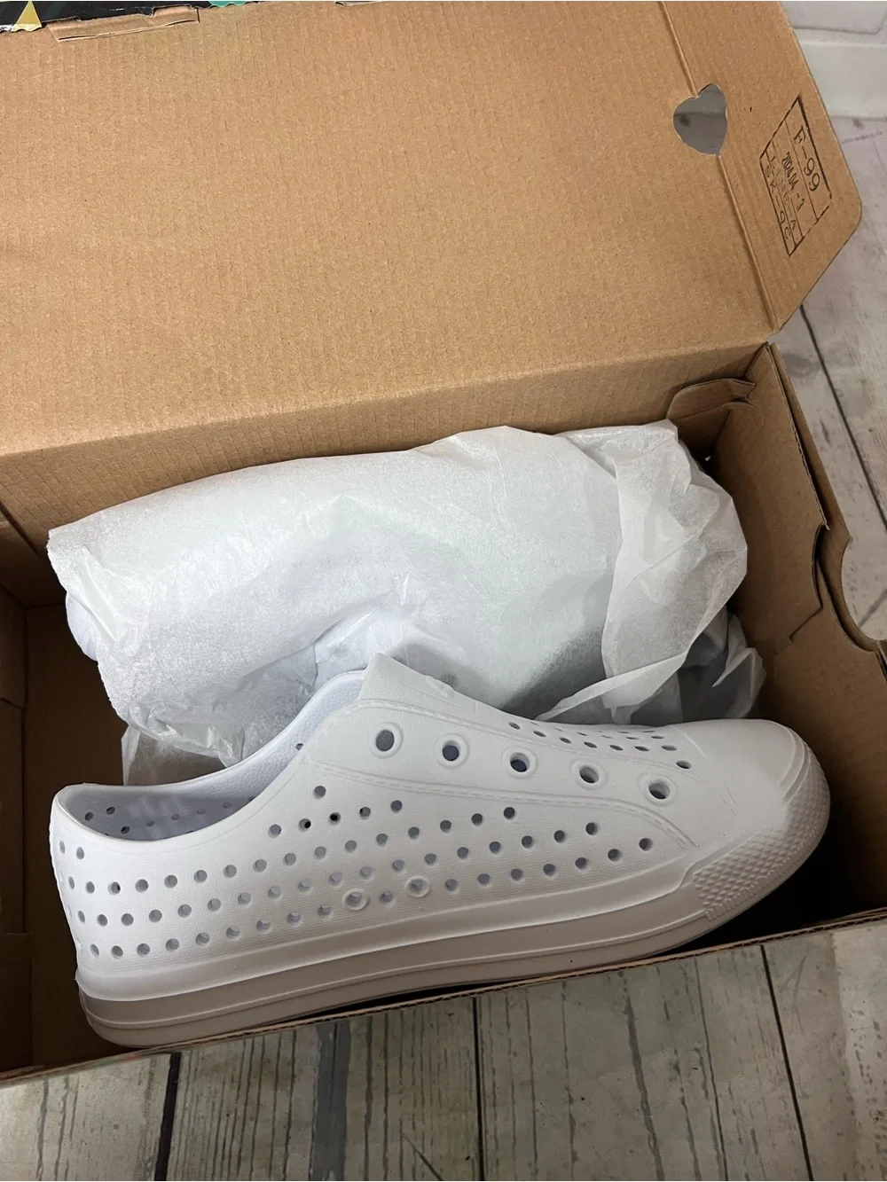 Skechers Foamies Guzman Lite Kids Water Sneaker Shoes White Slip On Size 2 NIB